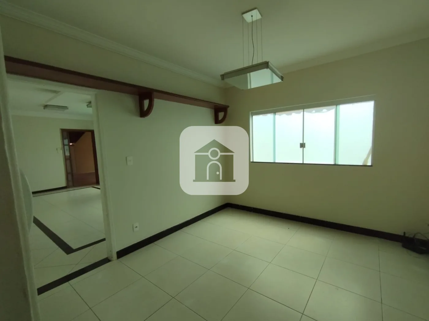 Alugar Casa / Padr&atilde;o em Uberl&acirc;ndia R$ 3.800,00 - Foto 12