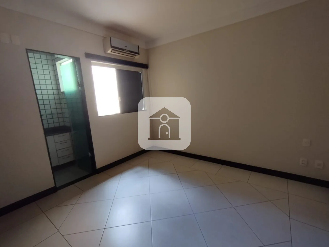 Alugar Casa / Padr&atilde;o em Uberl&acirc;ndia R$ 3.800,00 - Foto 19