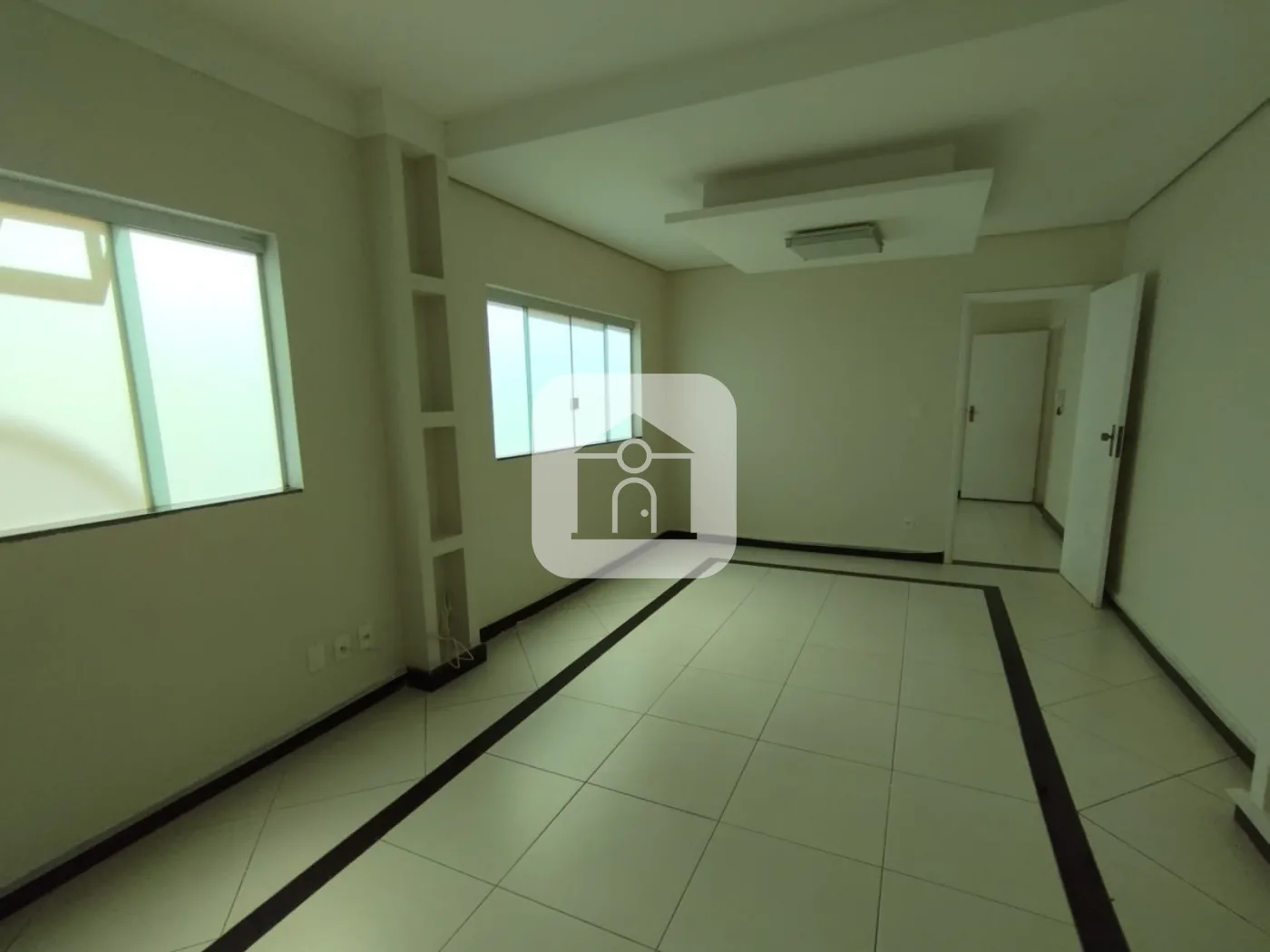 Alugar Casa / Padr&atilde;o em Uberl&acirc;ndia R$ 3.800,00 - Foto 20