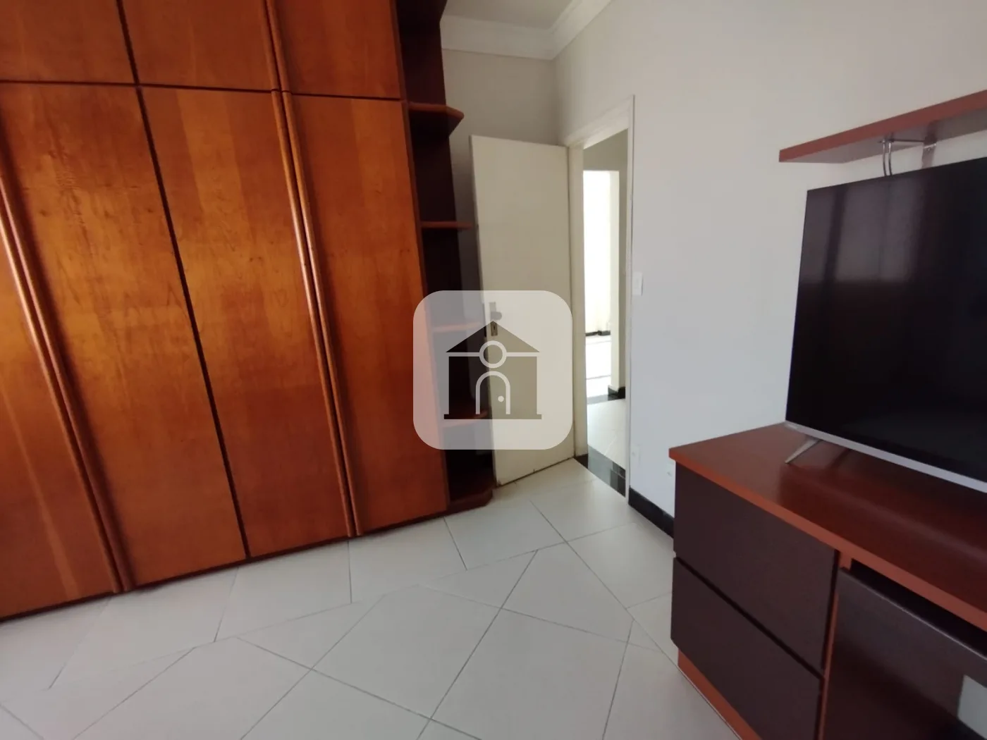Alugar Casa / Padr&atilde;o em Uberl&acirc;ndia R$ 3.800,00 - Foto 21