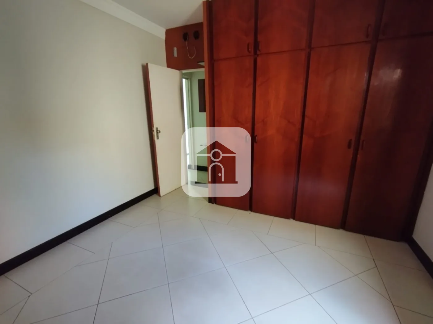 Alugar Casa / Padr&atilde;o em Uberl&acirc;ndia R$ 3.800,00 - Foto 22