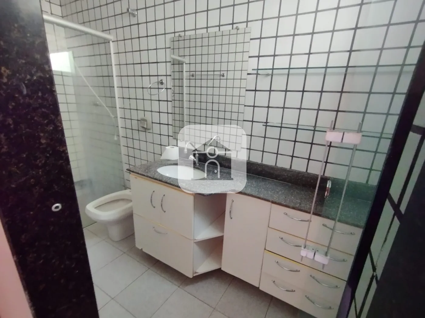 Alugar Casa / Padr&atilde;o em Uberl&acirc;ndia R$ 3.800,00 - Foto 30