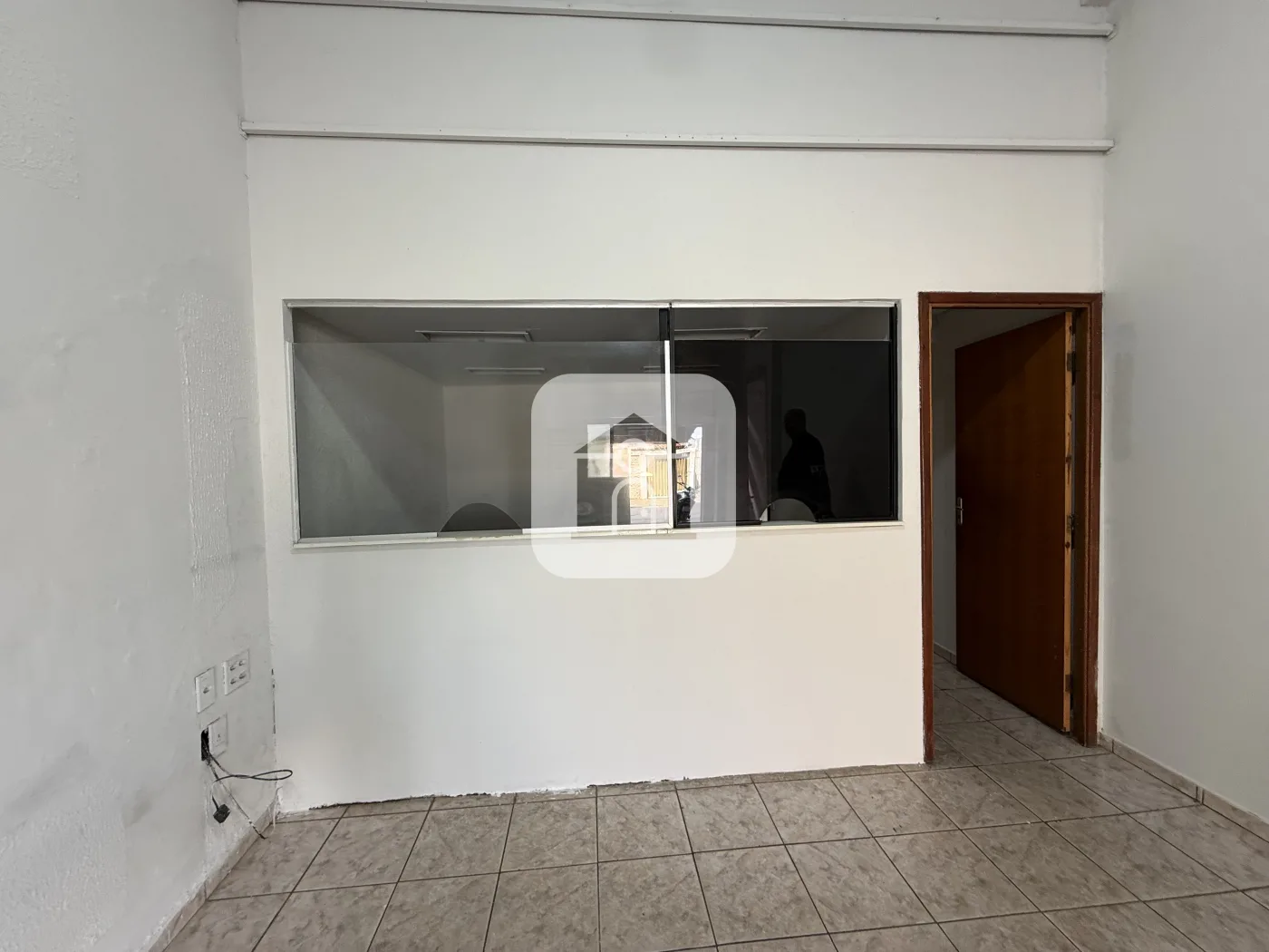 Alugar Comercial / C&ocirc;modo em Uberl&acirc;ndia R$ 3.000,00 - Foto 2