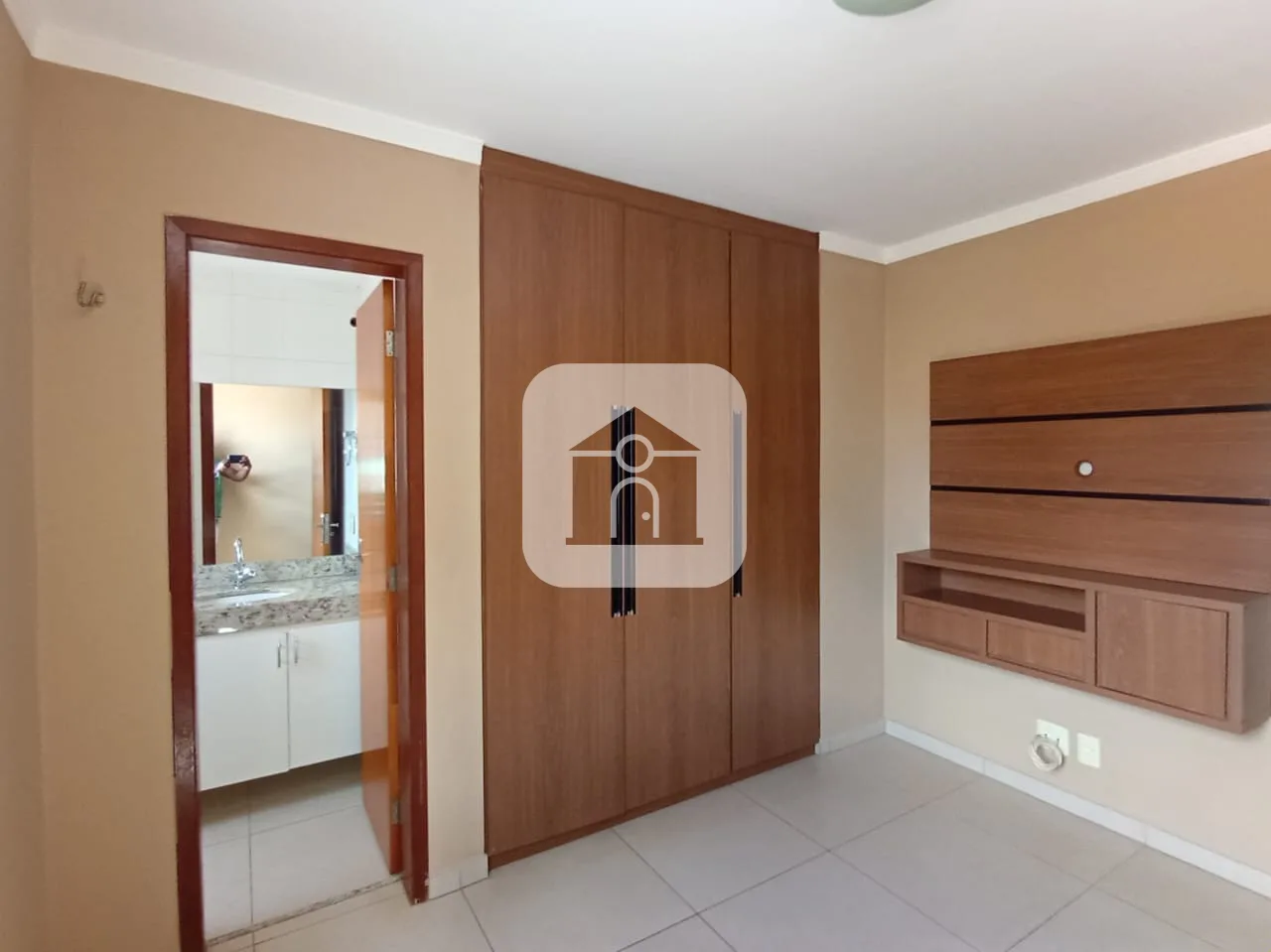 Alugar Apartamento / Padr&atilde;o em Uberl&acirc;ndia R$ 2.700,00 - Foto 3