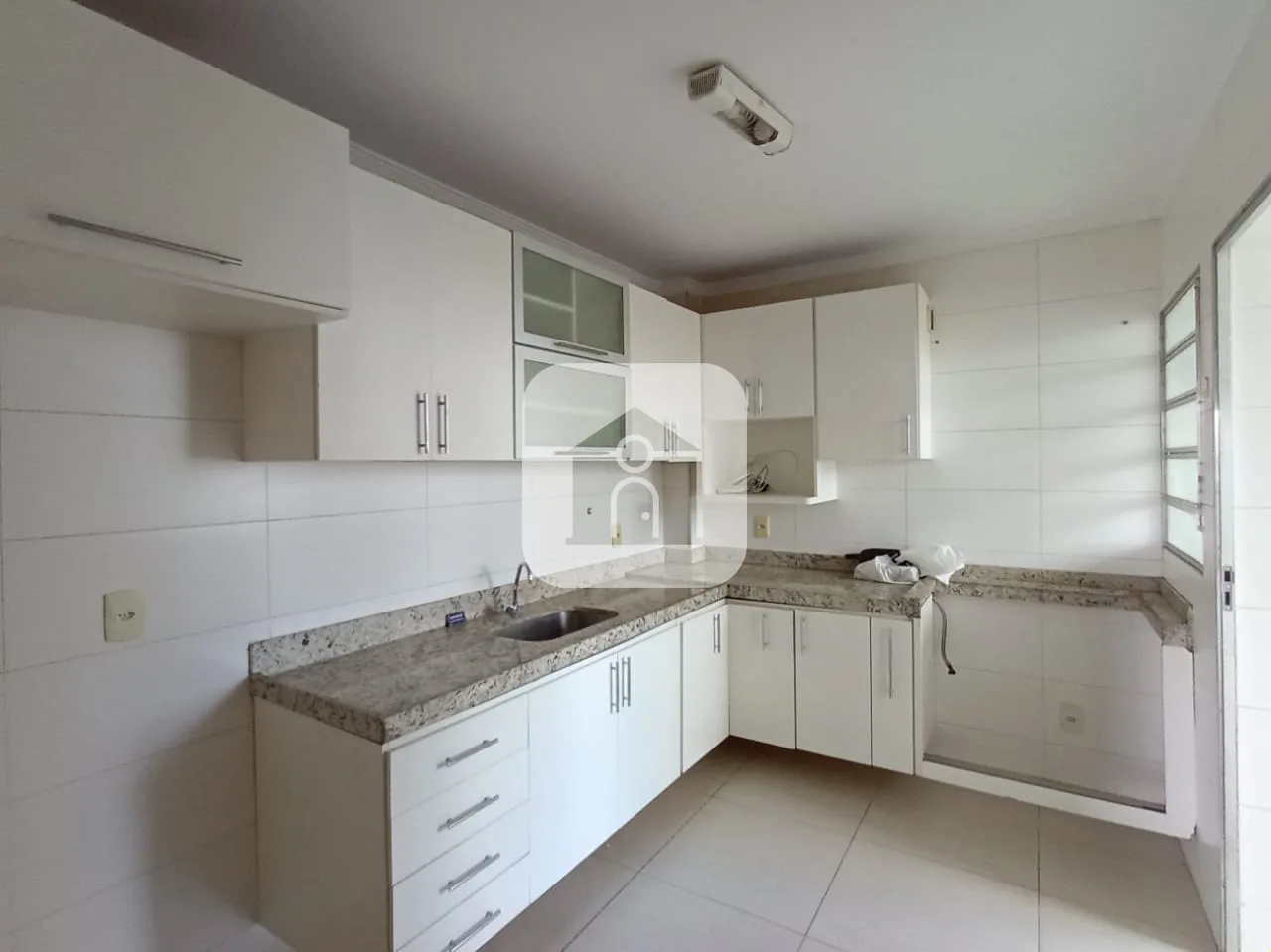 Alugar Apartamento / Padr&atilde;o em Uberl&acirc;ndia R$ 2.700,00 - Foto 8