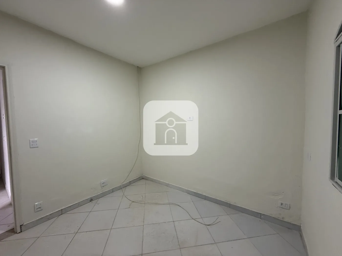 Alugar Casa / Padr&atilde;o em Uberl&acirc;ndia R$ 1.500,00 - Foto 4