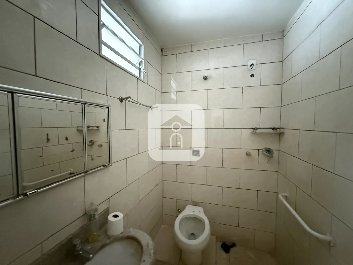 Alugar Casa / Padr&atilde;o em Uberl&acirc;ndia R$ 1.500,00 - Foto 5