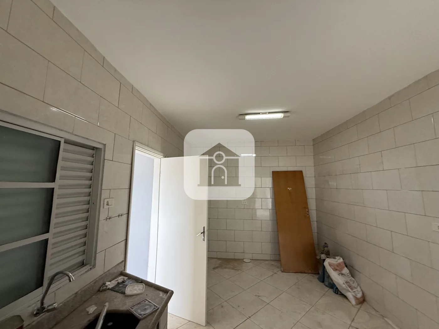 Alugar Casa / Padr&atilde;o em Uberl&acirc;ndia R$ 1.500,00 - Foto 6