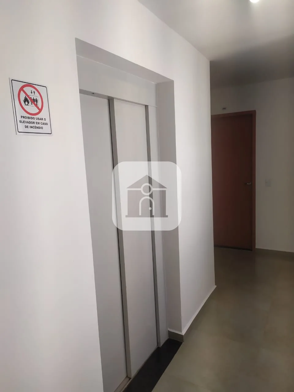 Alugar Apartamento / Padr&atilde;o em Uberl&acirc;ndia R$ 1.200,00 - Foto 2