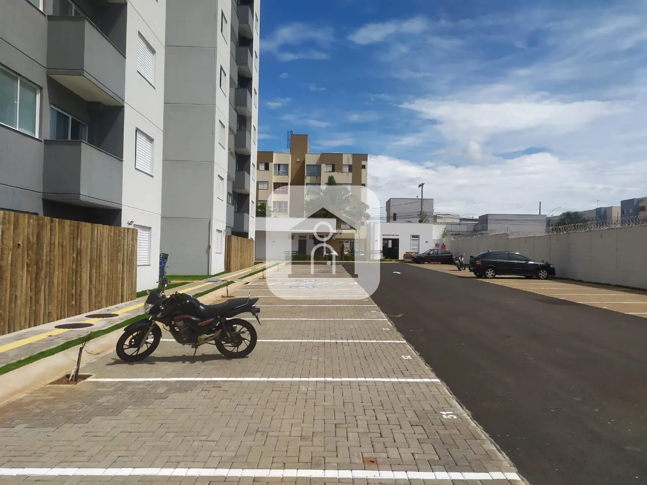 Alugar Apartamento / Padr&atilde;o em Uberl&acirc;ndia R$ 1.200,00 - Foto 12