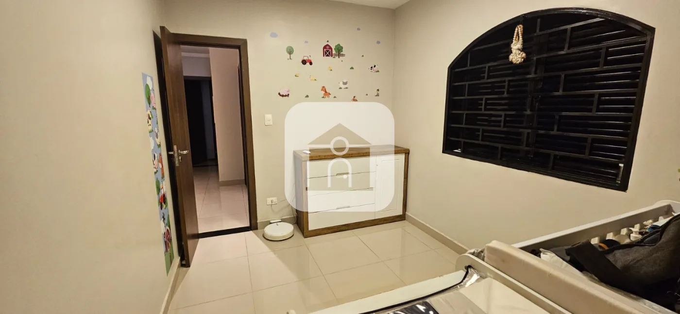 Alugar Casa / Padr&atilde;o em Uberl&acirc;ndia R$ 6.000,00 - Foto 9