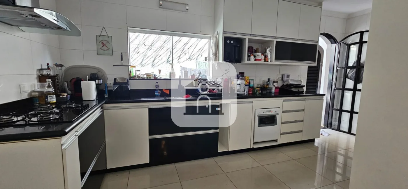 Alugar Casa / Padr&atilde;o em Uberl&acirc;ndia R$ 6.000,00 - Foto 5
