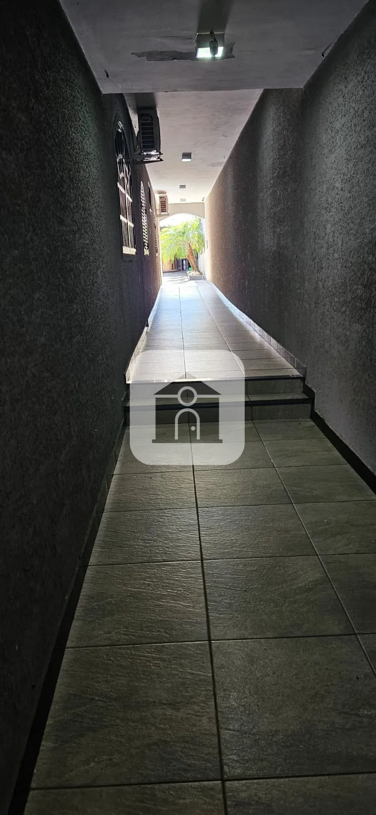 Alugar Casa / Padr&atilde;o em Uberl&acirc;ndia R$ 6.000,00 - Foto 25