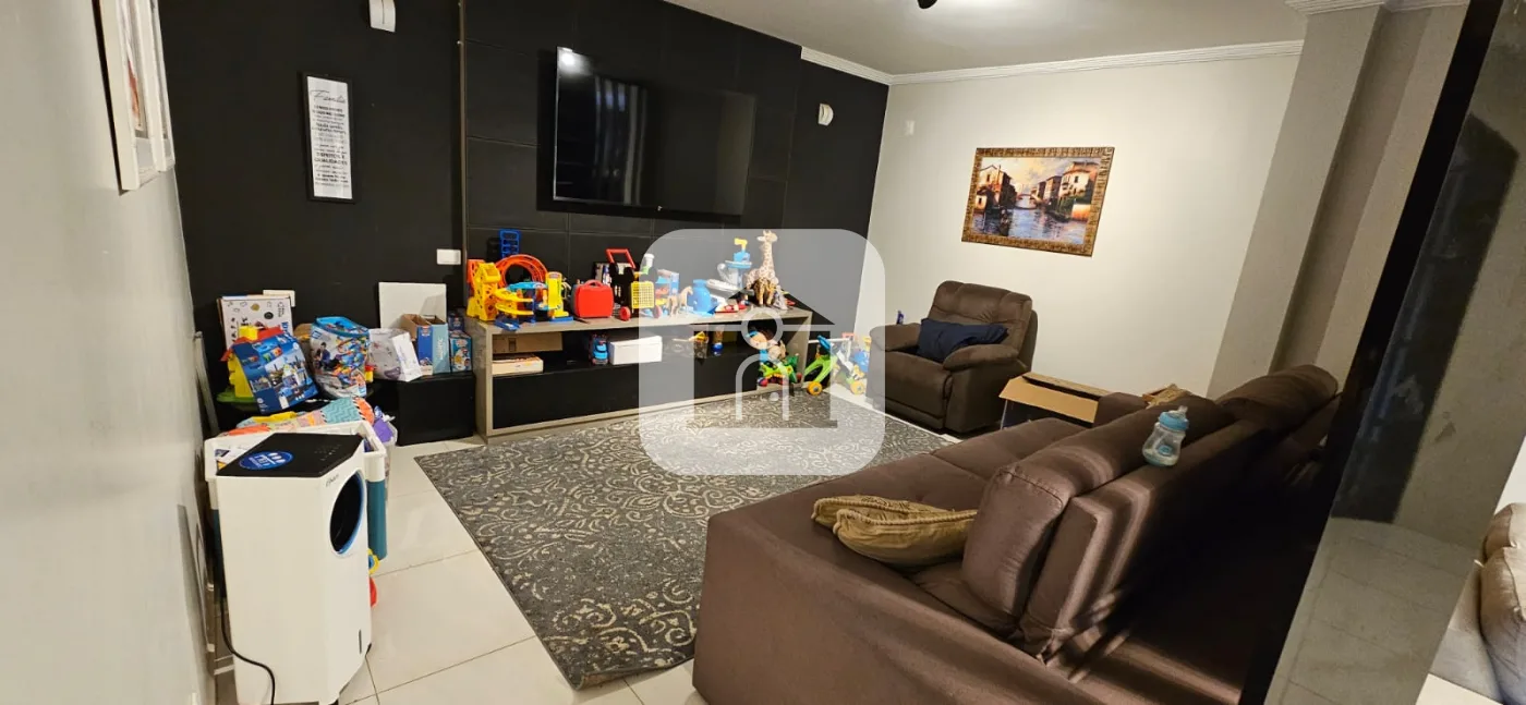 Alugar Casa / Padr&atilde;o em Uberl&acirc;ndia R$ 6.000,00 - Foto 2