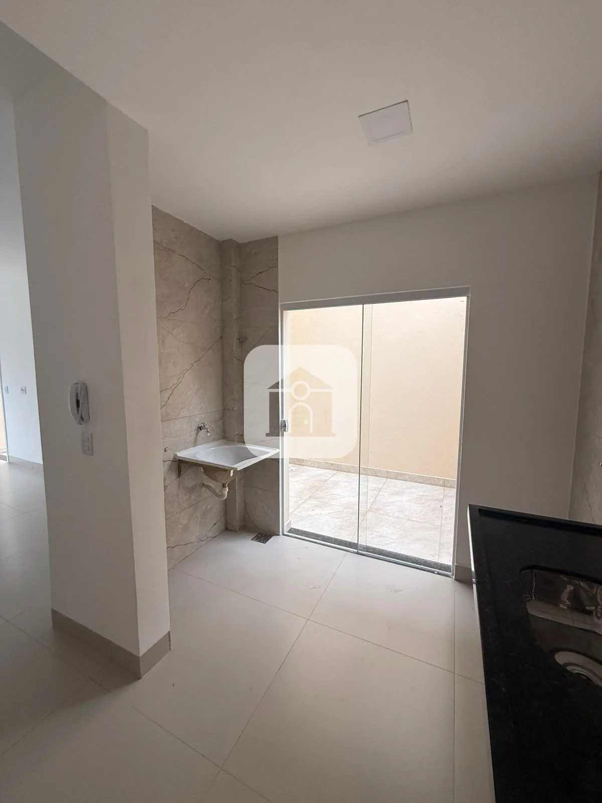 Comprar Apartamento / Padr&atilde;o em Araguari R$ 370.000,00 - Foto 4