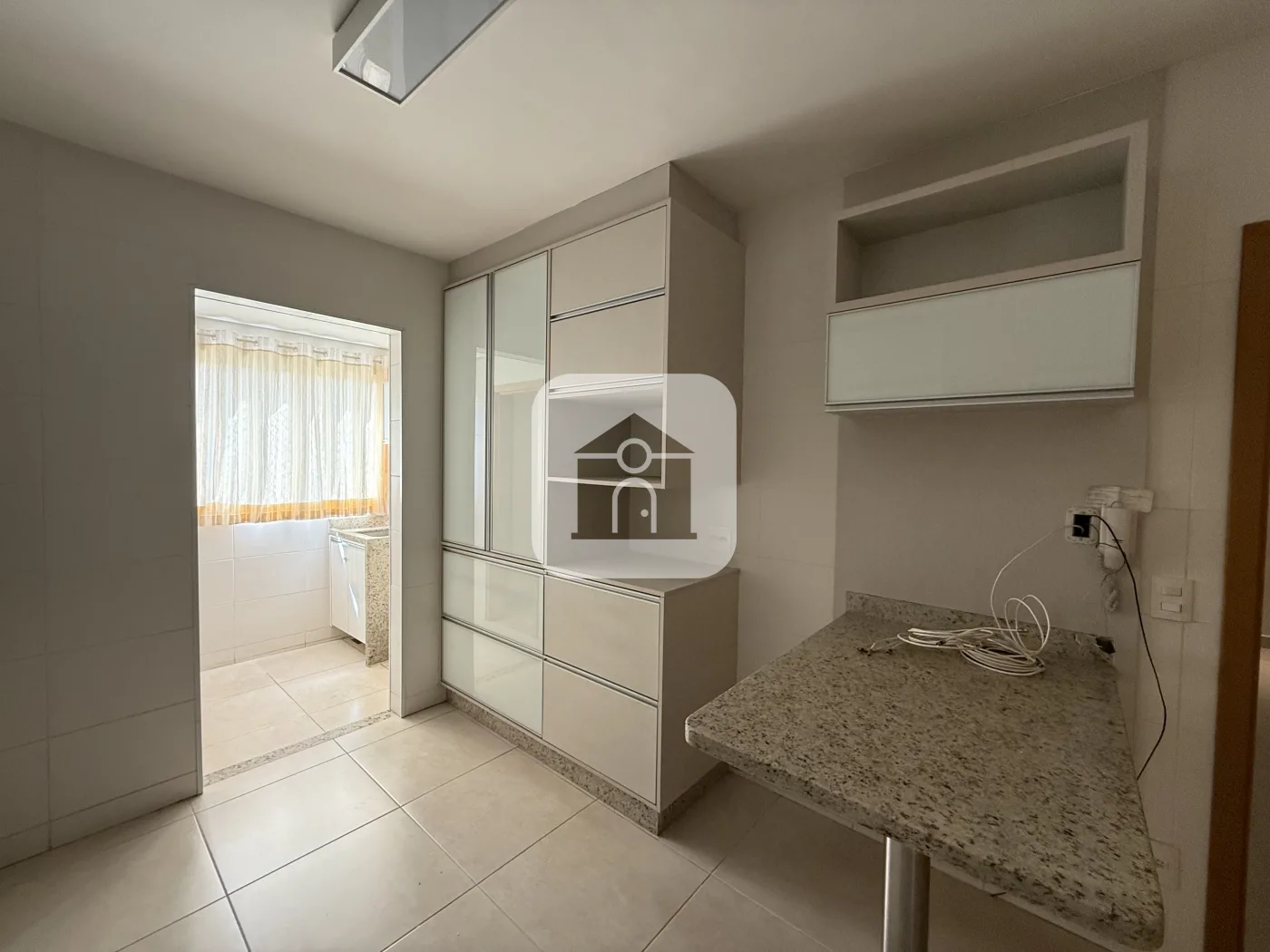 Alugar Apartamento / Padr&atilde;o em Uberl&acirc;ndia R$ 2.500,00 - Foto 9