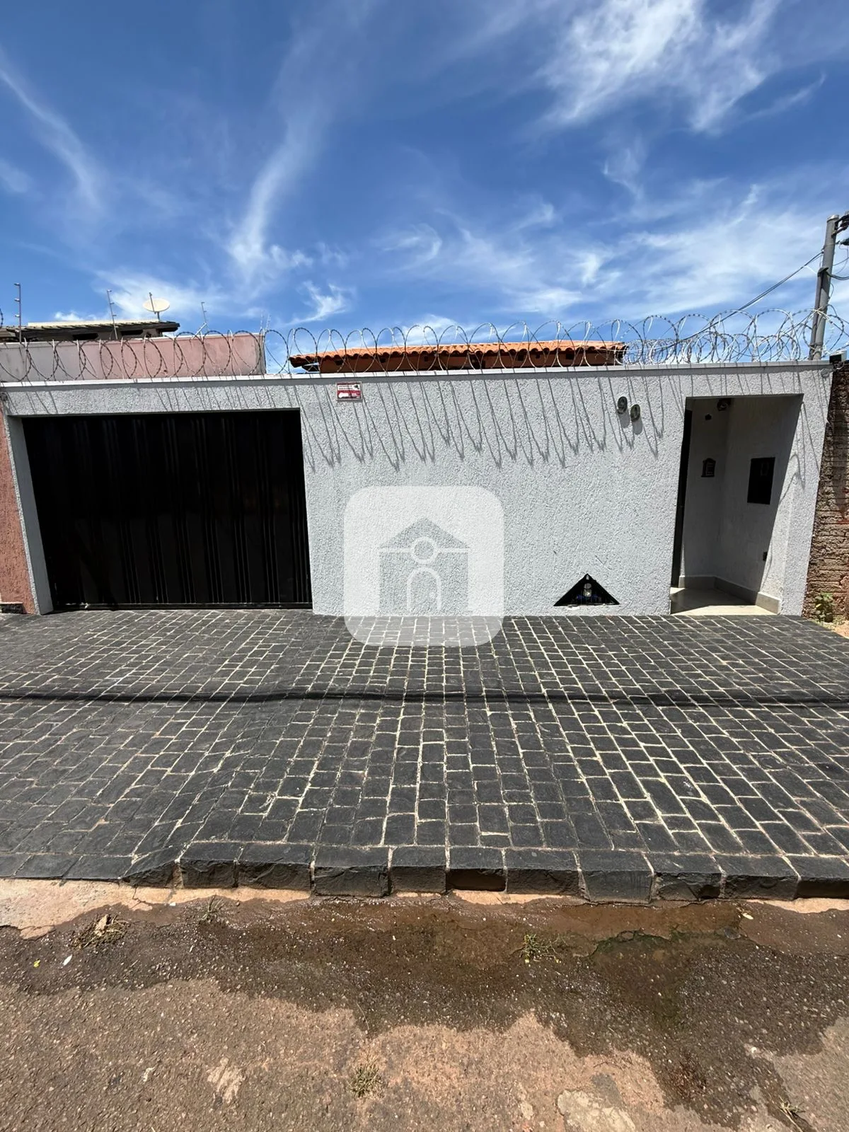 Alugar Casa / Padr&atilde;o em Araguari R$ 1.900,00 - Foto 1