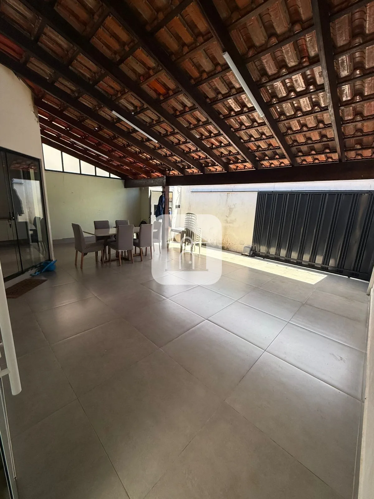 Alugar Casa / Padr&atilde;o em Araguari R$ 1.900,00 - Foto 2