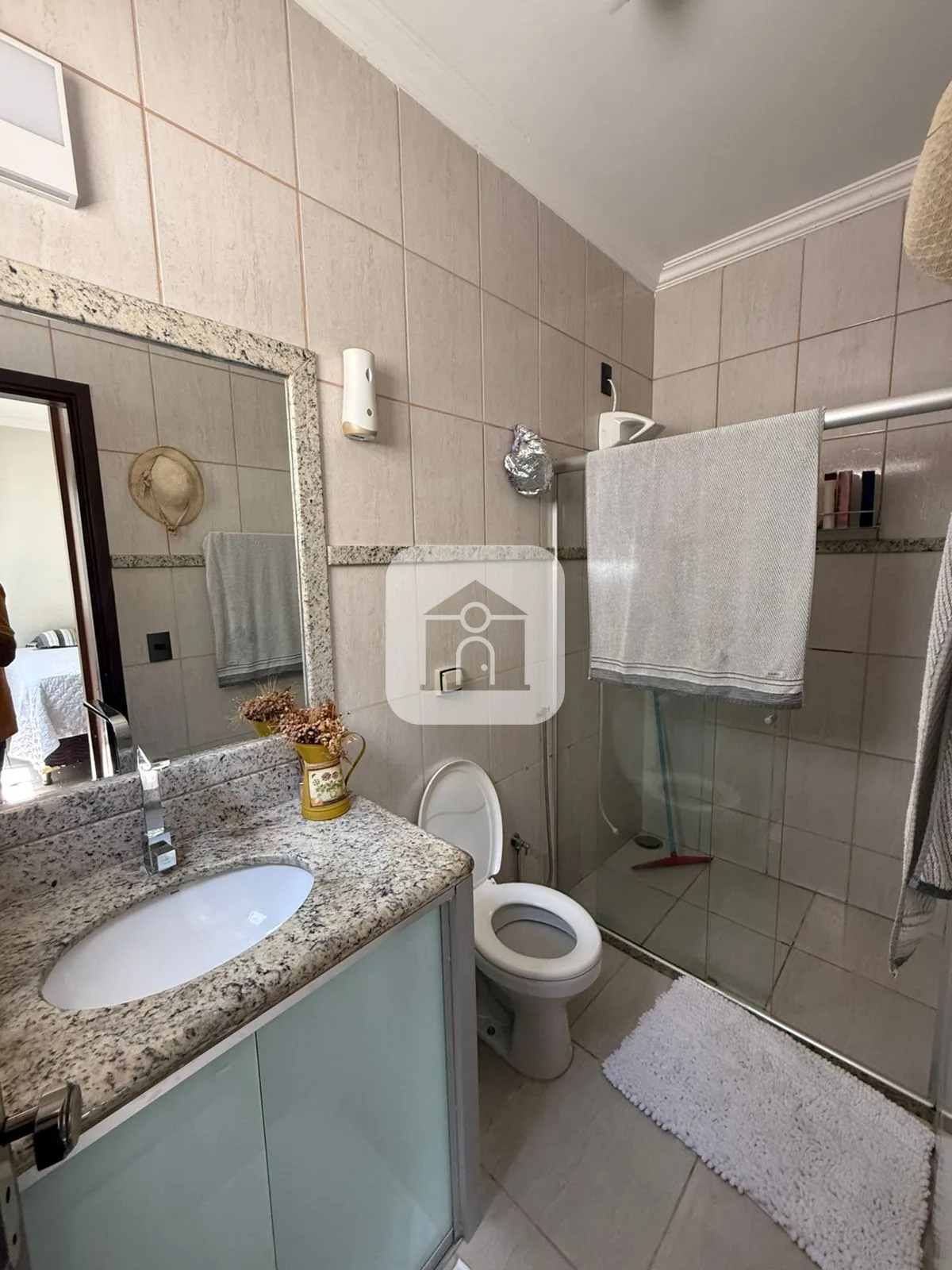 Alugar Casa / Padr&atilde;o em Araguari R$ 1.900,00 - Foto 11