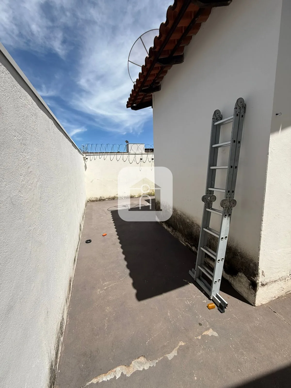 Alugar Casa / Padr&atilde;o em Araguari R$ 1.900,00 - Foto 14