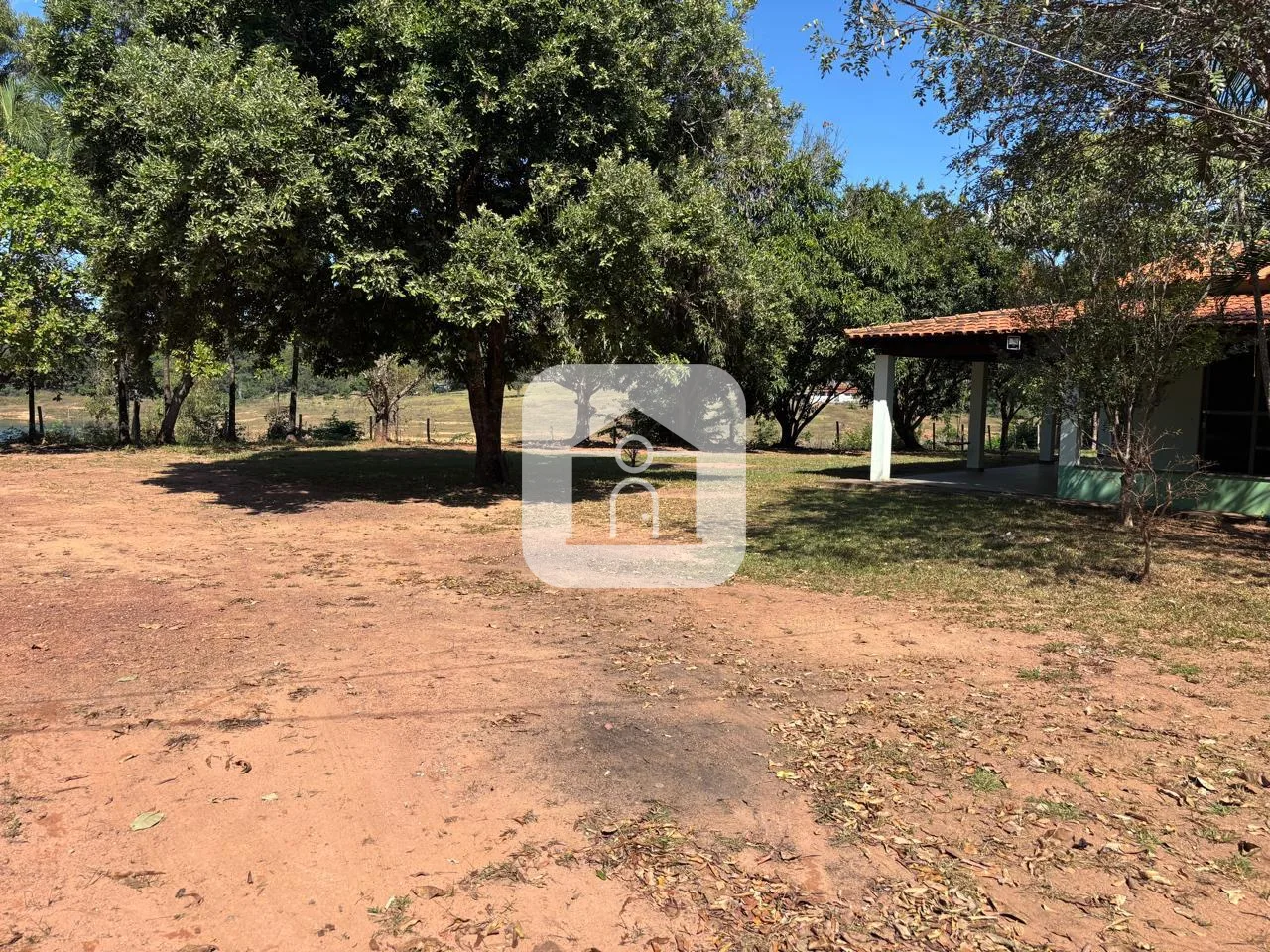Comprar Rural / Rancho em Araguari R$ 200.000,00 - Foto 19