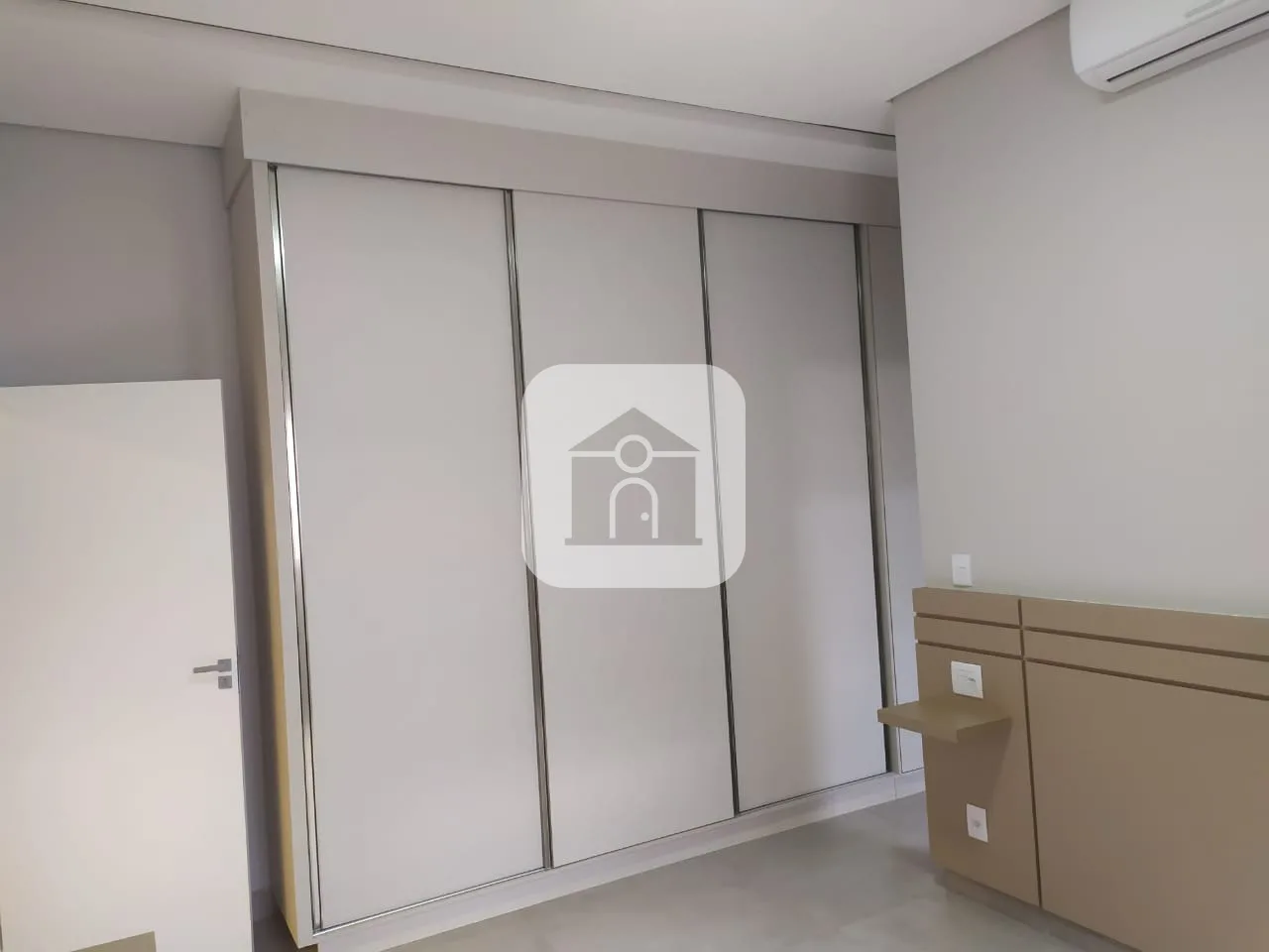 Alugar Casa / Condom&iacute;nio ou Loteamento Fechado em Uberlandia R$ 9.500,00 - Foto 9