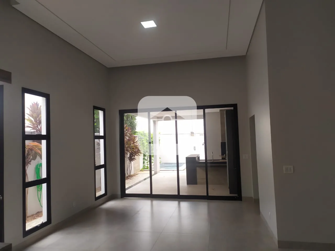 Alugar Casa / Condom&iacute;nio ou Loteamento Fechado em Uberlandia R$ 9.500,00 - Foto 12