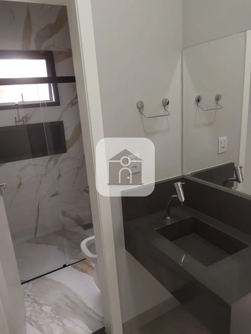 Alugar Casa / Condom&iacute;nio ou Loteamento Fechado em Uberlandia R$ 9.500,00 - Foto 15