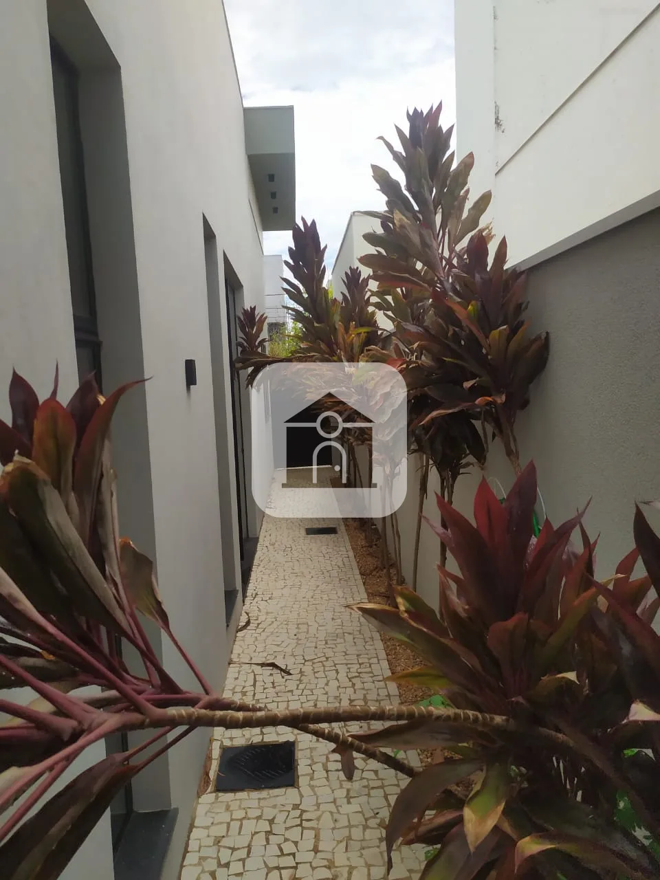 Alugar Casa / Condom&iacute;nio ou Loteamento Fechado em Uberlandia R$ 9.500,00 - Foto 25