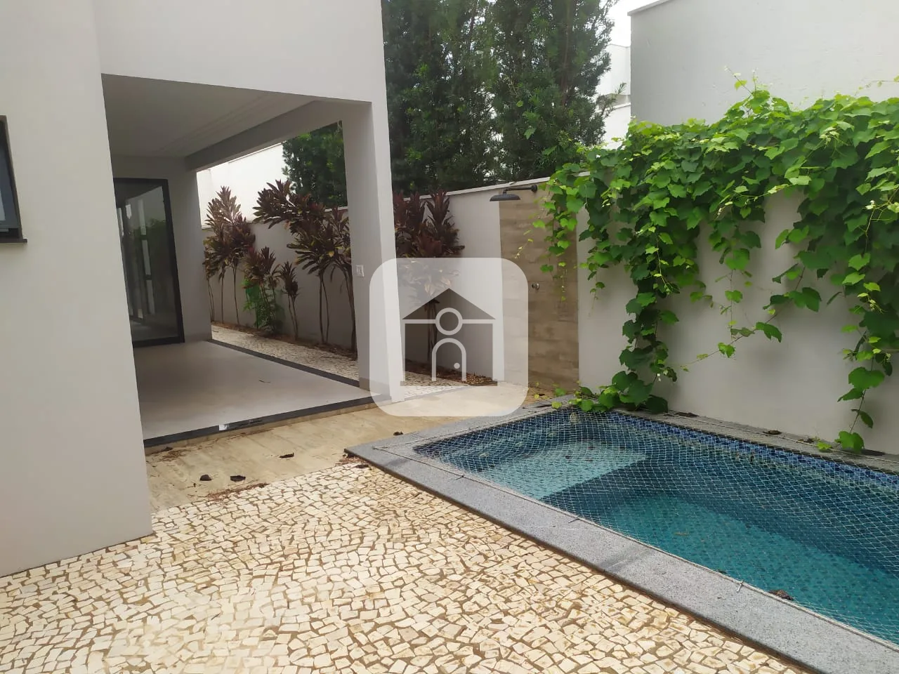 Alugar Casa / Condom&iacute;nio ou Loteamento Fechado em Uberlandia R$ 9.500,00 - Foto 33