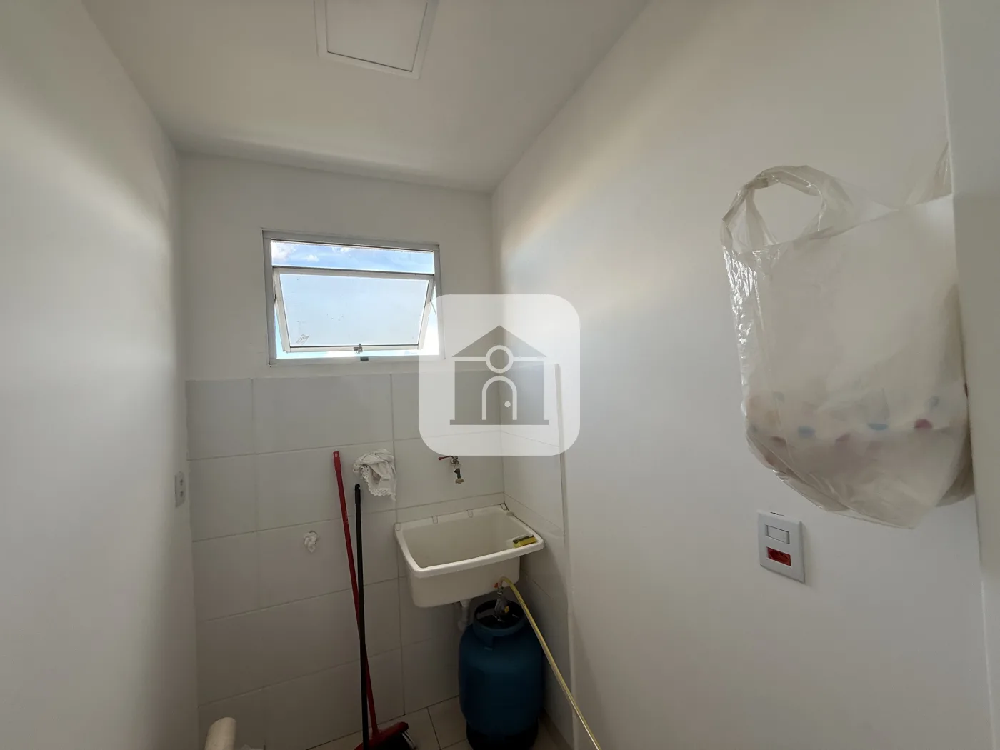 Alugar Apartamento / Padr&atilde;o em Uberl&acirc;ndia R$ 1.450,00 - Foto 2