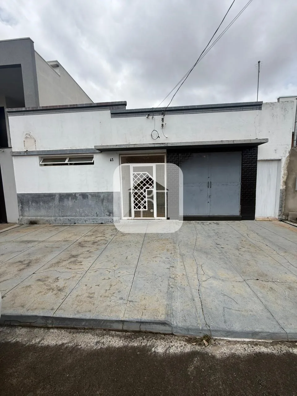 Alugar Casa / Padr&atilde;o em Araguari R$ 1.900,00 - Foto 1