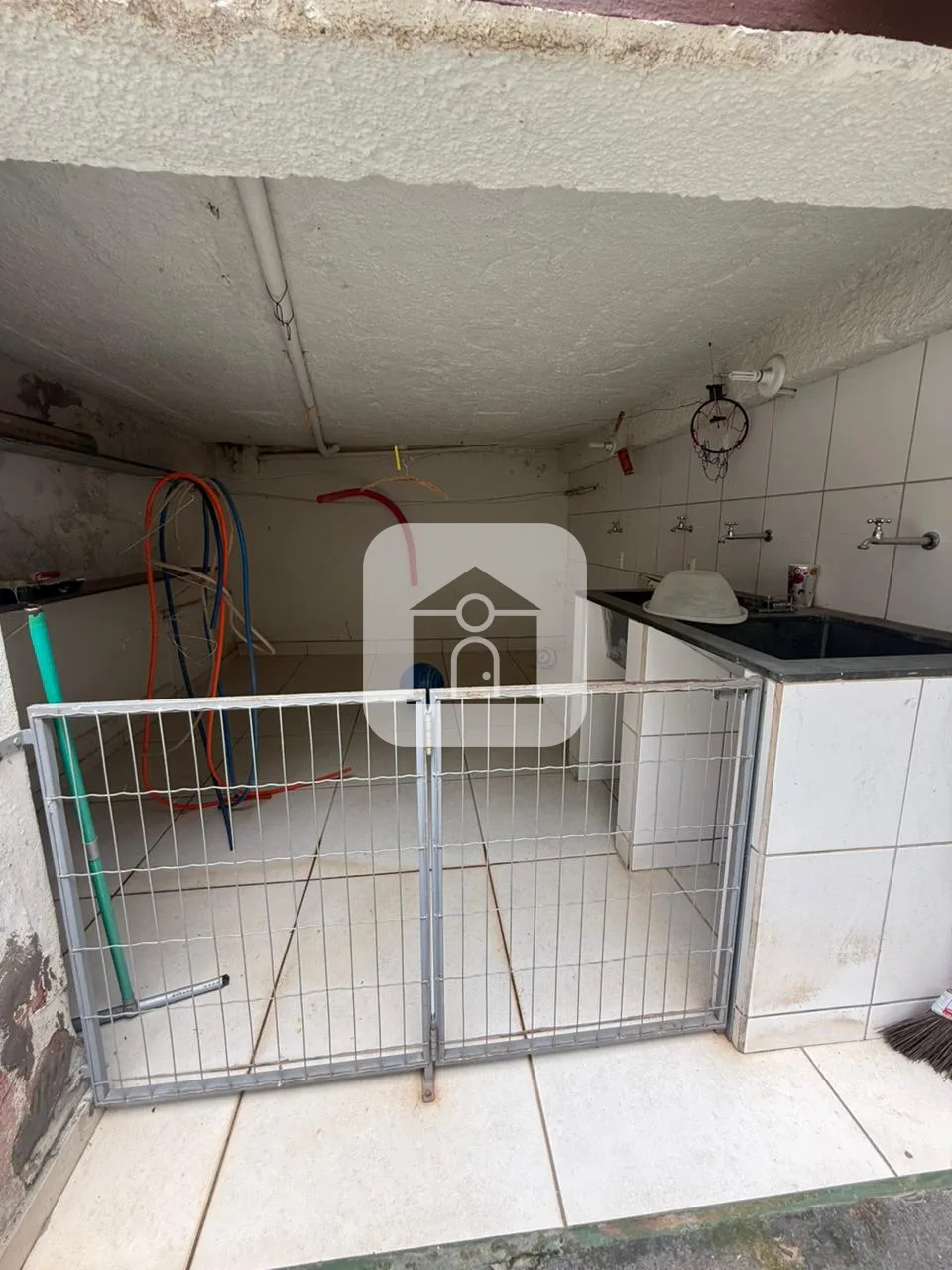 Alugar Casa / Padr&atilde;o em Araguari R$ 1.900,00 - Foto 15