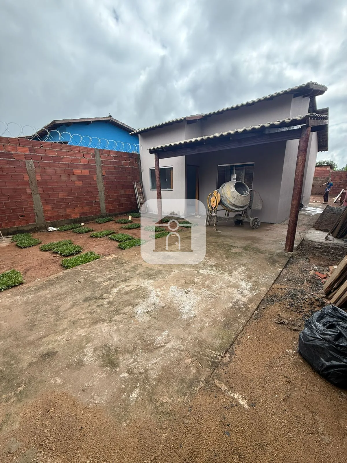 Alugar Casa / Padr&atilde;o em Araguari R$ 800,00 - Foto 1