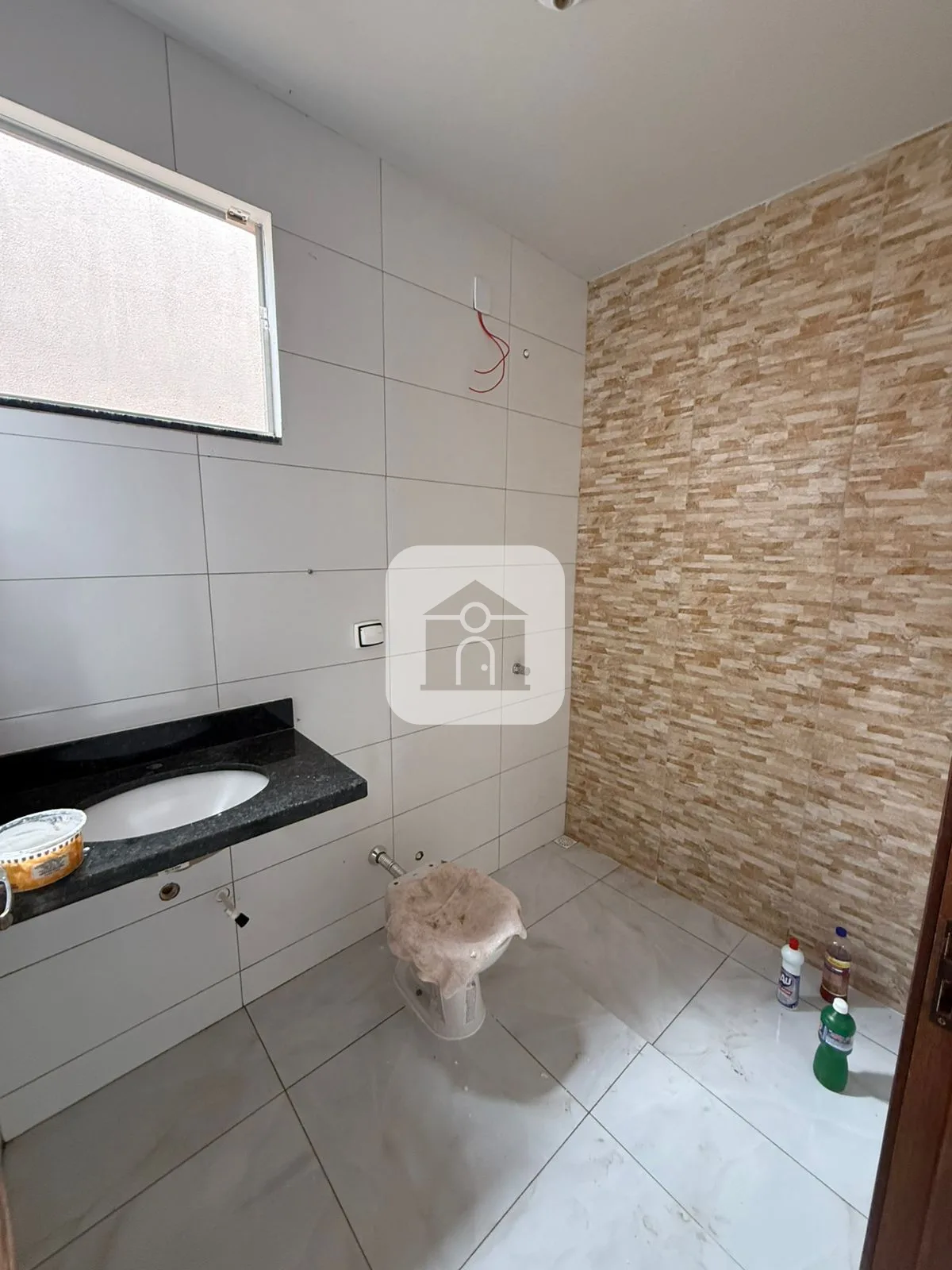 Alugar Casa / Padr&atilde;o em Araguari R$ 800,00 - Foto 5