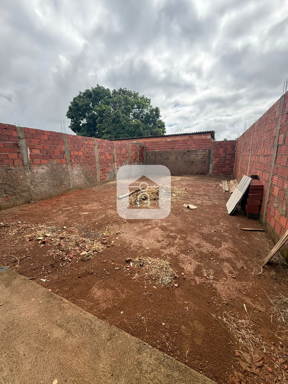 Alugar Casa / Padr&atilde;o em Araguari R$ 800,00 - Foto 9