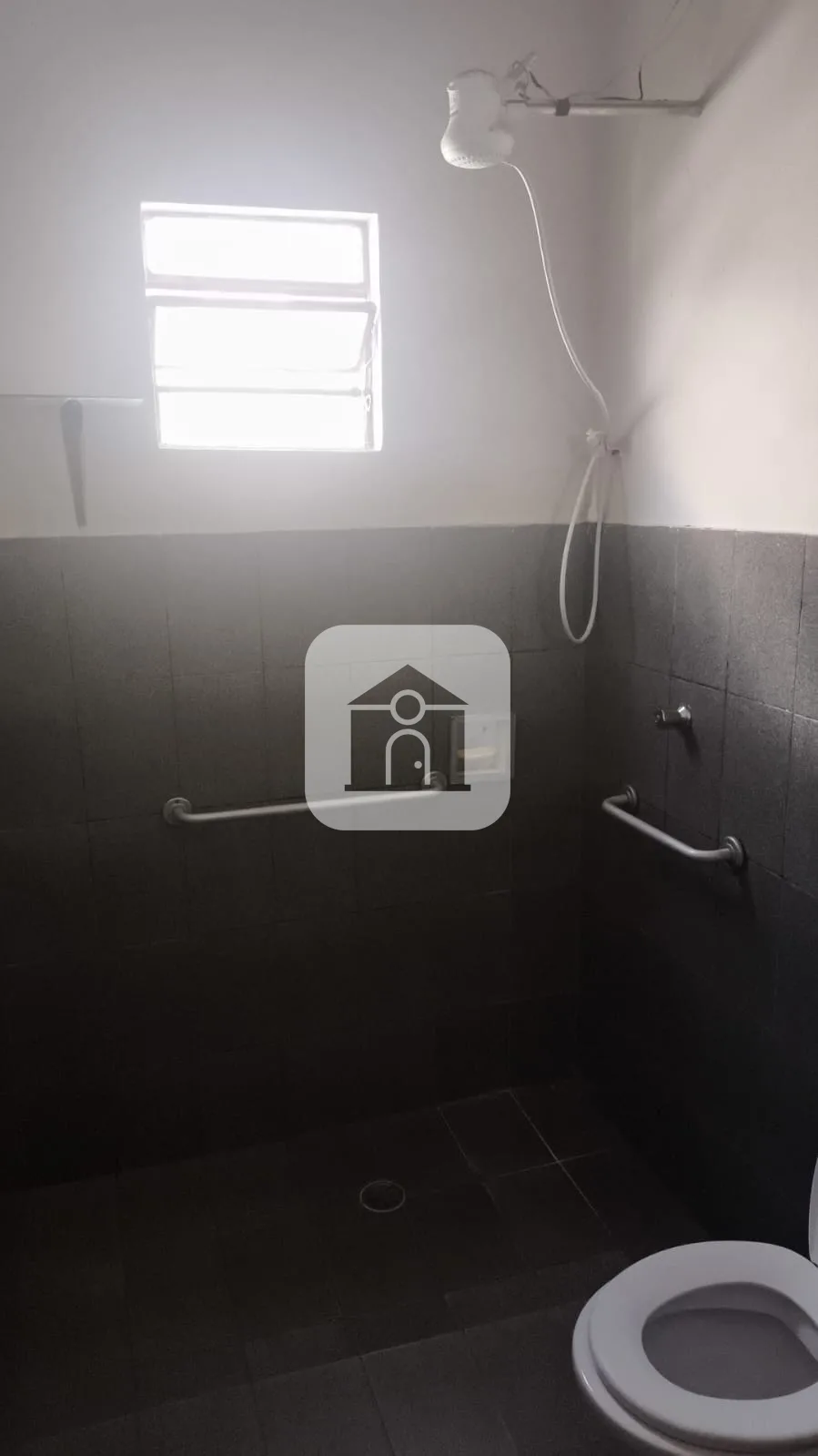 Alugar Casa / Padr&atilde;o em Uberl&acirc;ndia R$ 1.800,00 - Foto 6