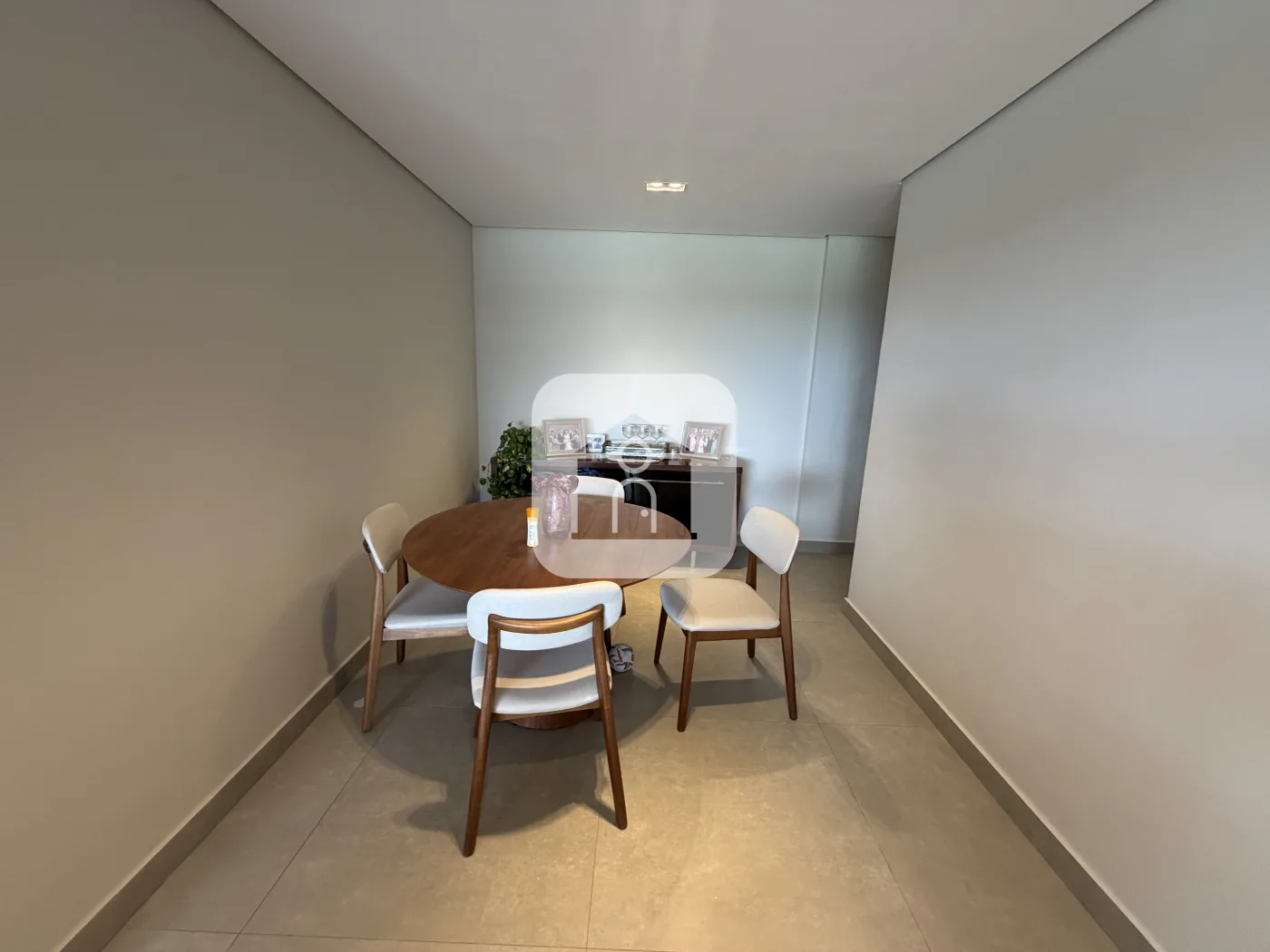 Alugar Apartamento / Padr&atilde;o em Uberl&acirc;ndia R$ 6.000,00 - Foto 1