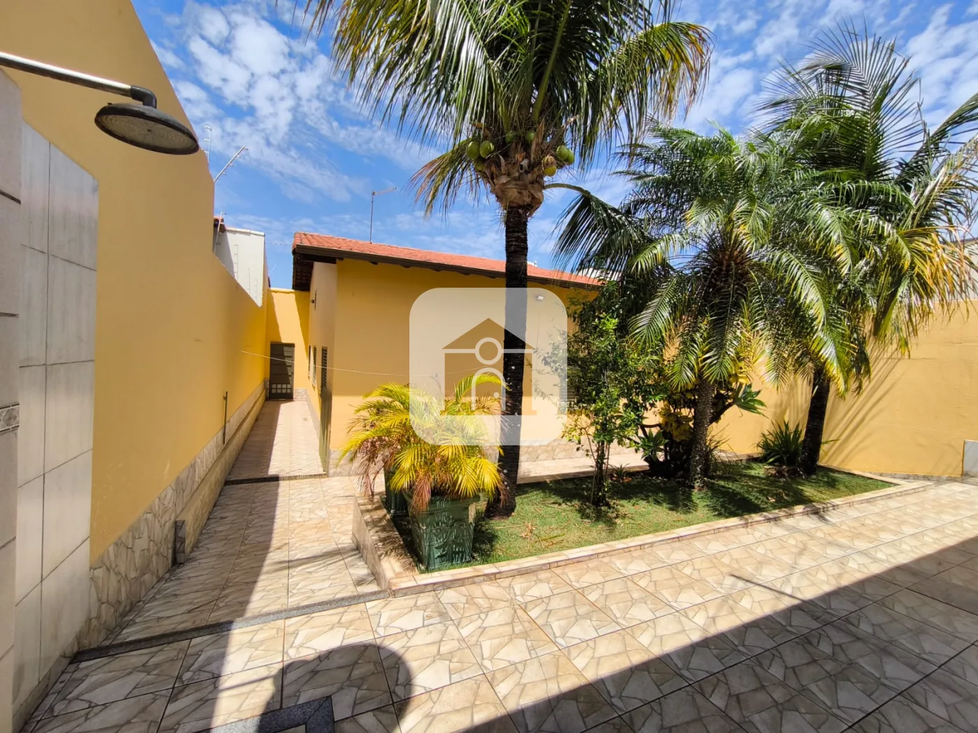 Alugar Casa / Padr&atilde;o em Uberl&acirc;ndia R$ 3.500,00 - Foto 17