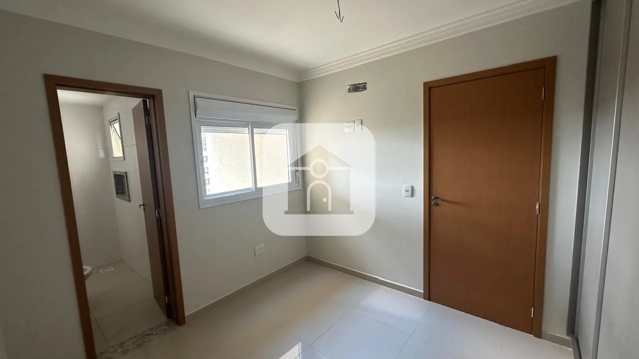 Alugar Apartamento / Padr&atilde;o em Uberl&acirc;ndia R$ 2.200,00 - Foto 4