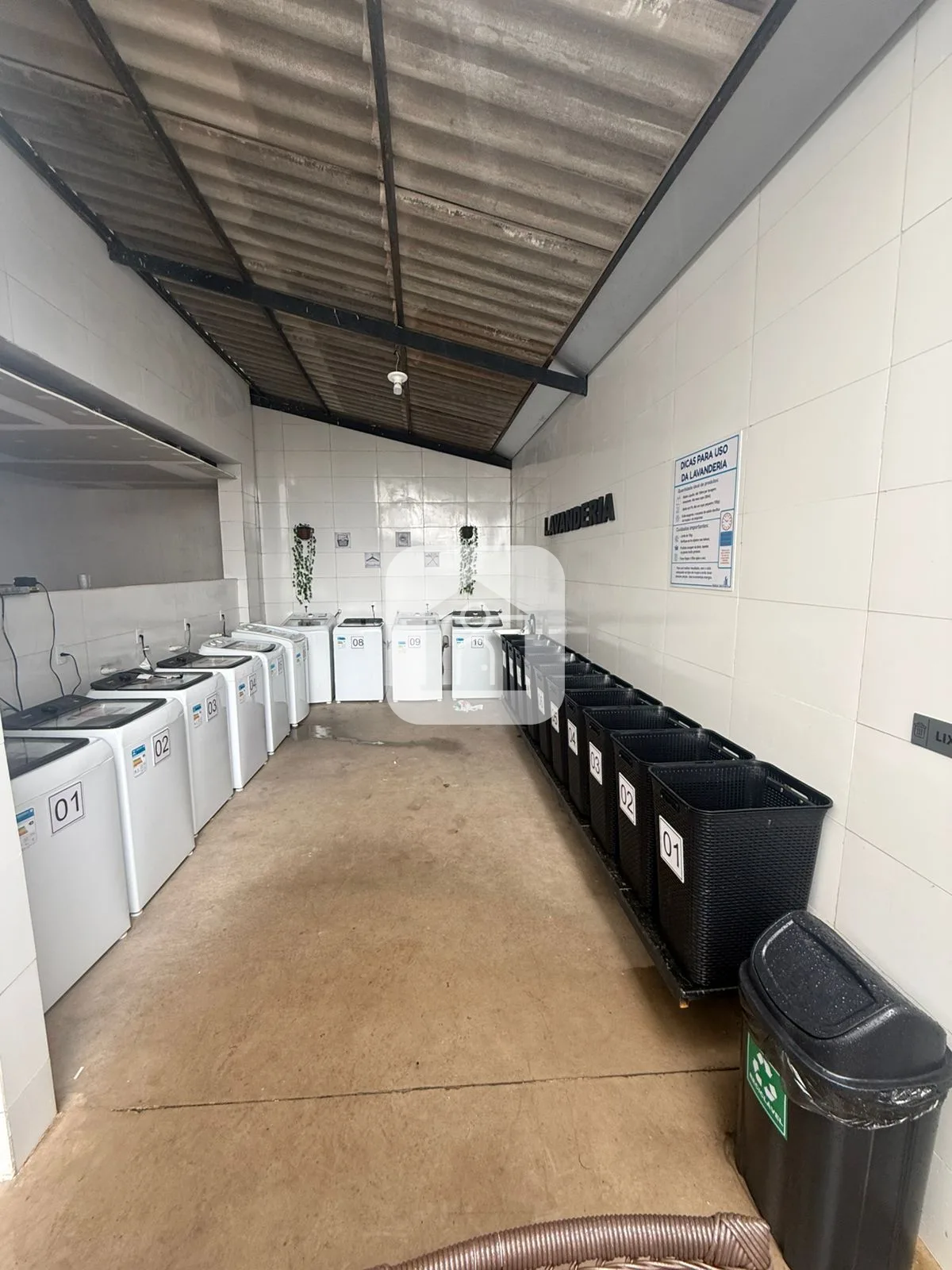 Alugar Apartamento / Quitinete em Araguari R$ 1.270,00 - Foto 1