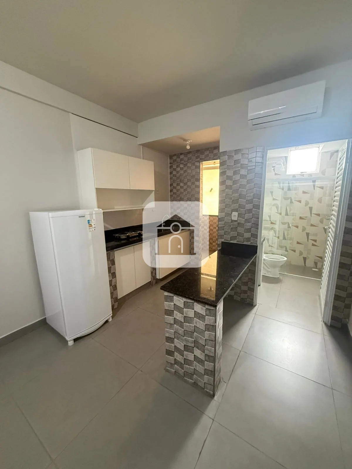 Alugar Apartamento / Quitinete em Araguari R$ 1.270,00 - Foto 5
