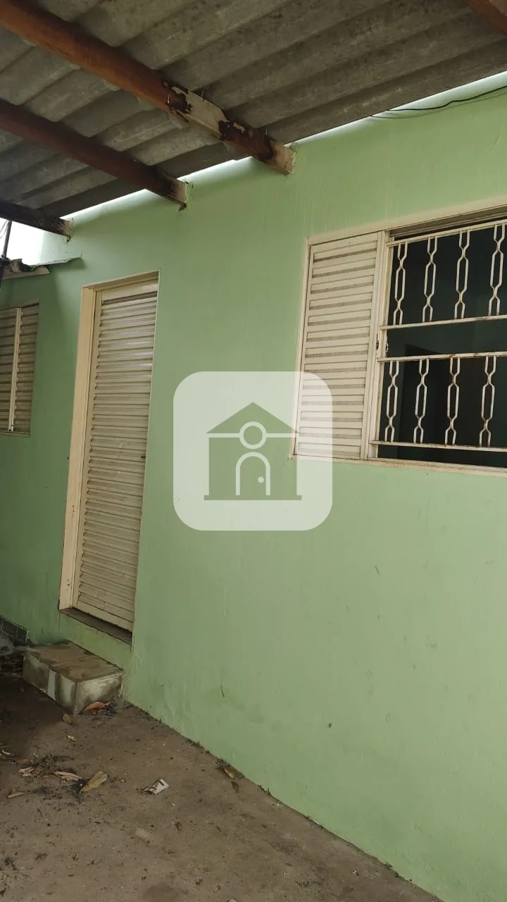 Comprar Casa / Padr&atilde;o em Uberl&acirc;ndia R$ 460.000,00 - Foto 2