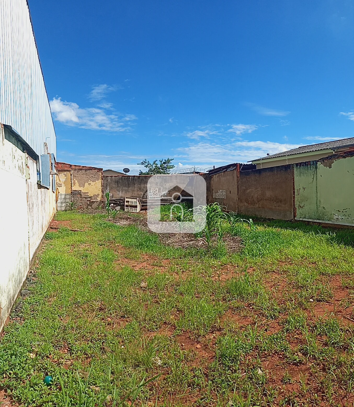 Alugar Terreno / Padr&atilde;o em Uberl&acirc;ndia R$ 1.500,00 - Foto 2