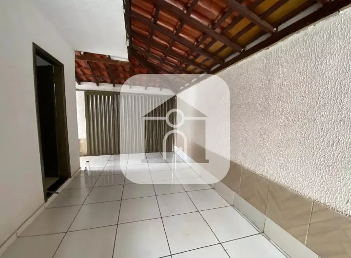 Alugar Casa / Padr&atilde;o em Uberl&acirc;ndia R$ 1.800,00 - Foto 1