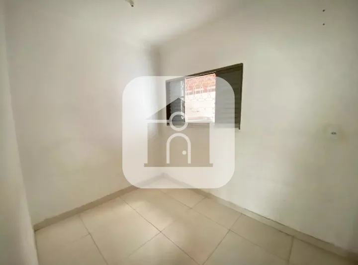 Alugar Casa / Padr&atilde;o em Uberl&acirc;ndia R$ 1.800,00 - Foto 6