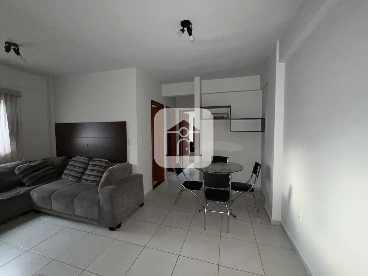 Alugar Apartamento / Padr&atilde;o em Uberlandia R$ 1.600,00 - Foto 8