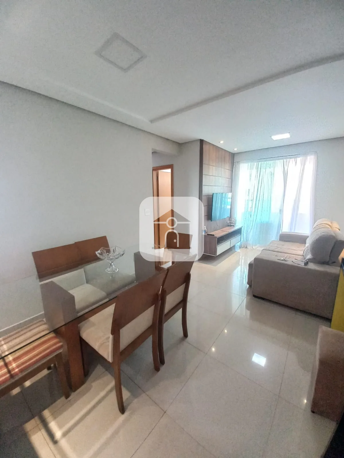 Alugar Apartamento / Padr&atilde;o em Uberlandia R$ 4.000,00 - Foto 2