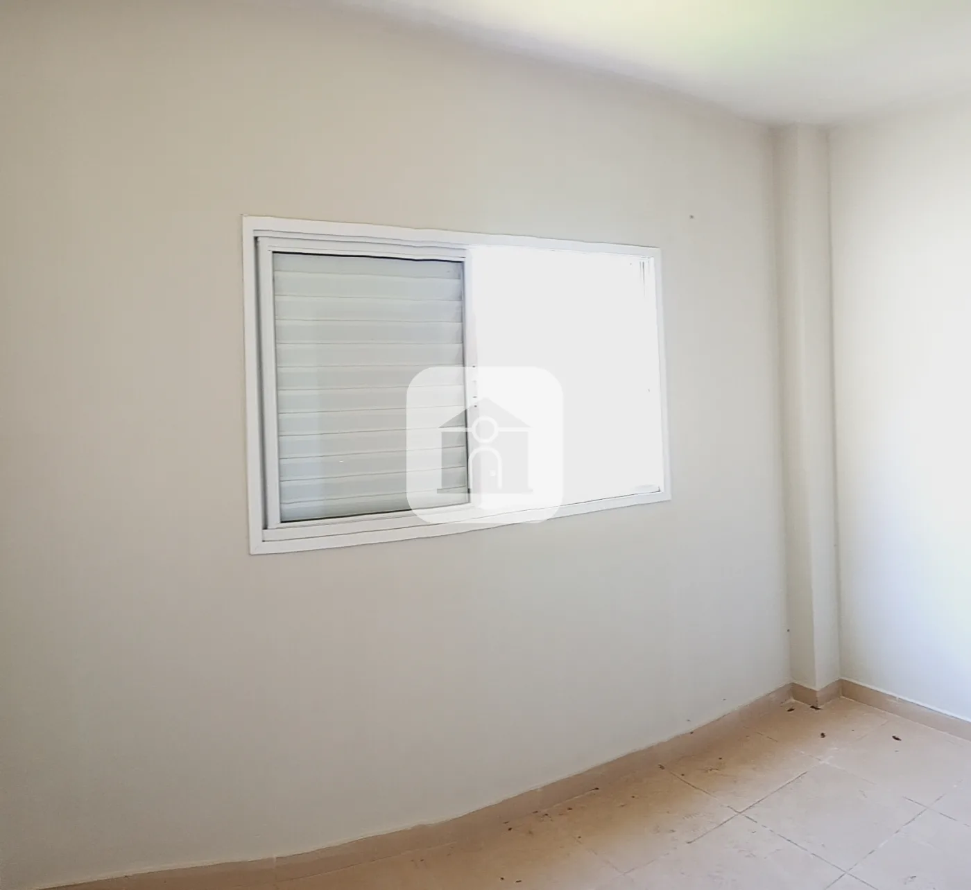 Alugar Apartamento / Sobrado em Uberl&acirc;ndia R$ 1.300,00 - Foto 3