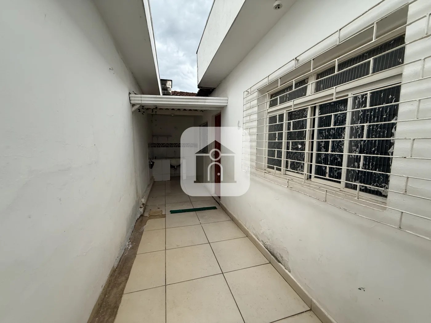 Alugar Casa / Padr&atilde;o em Uberl&acirc;ndia R$ 1.000,00 - Foto 5